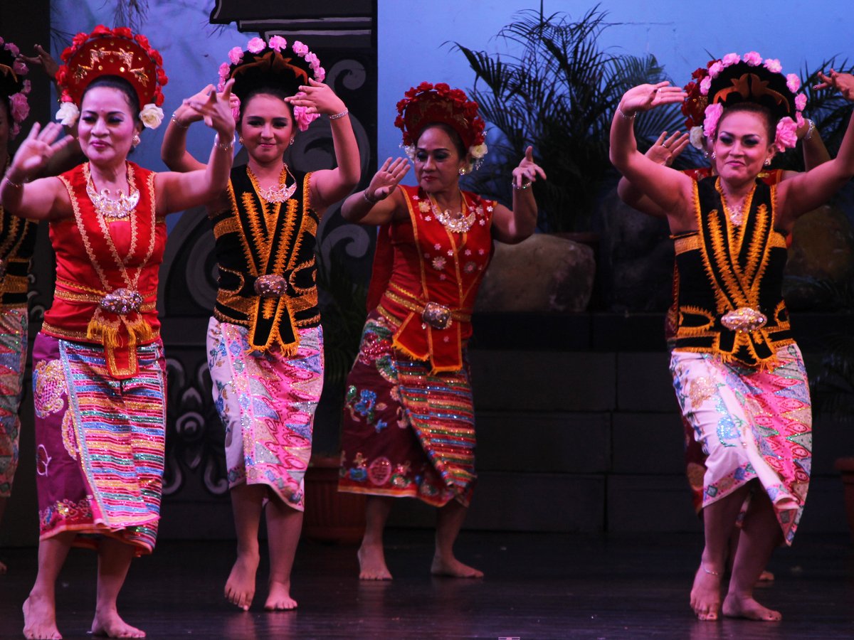 Kecantikan Gerakan Pinggul Tarian