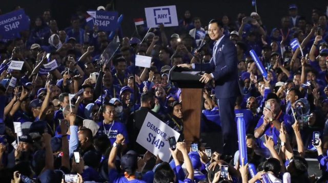 Pengertian apa itu retorika politik